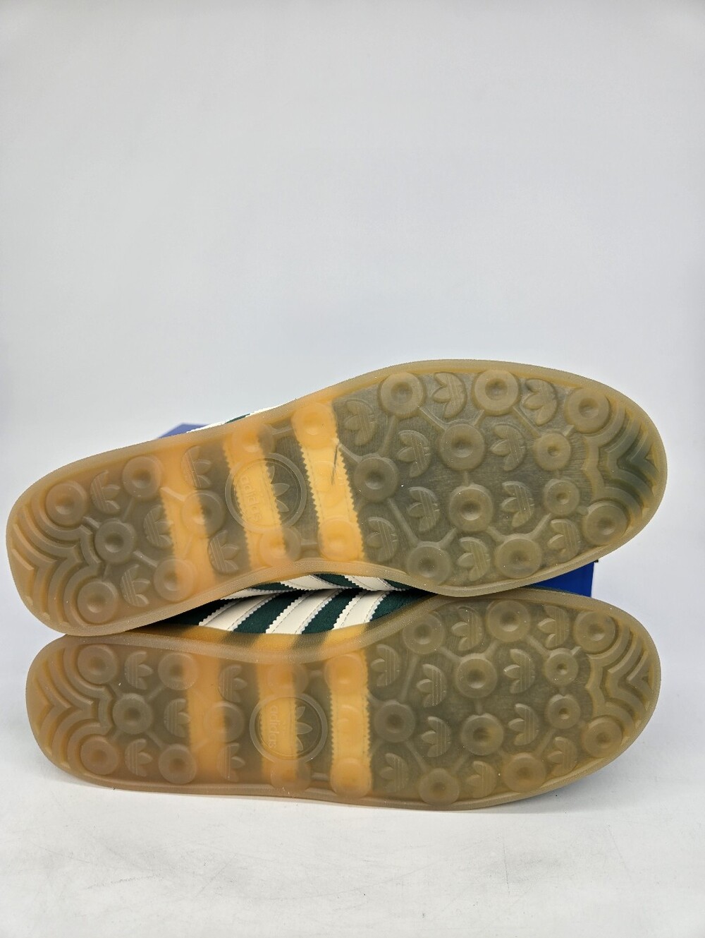 adidas Women's Gazelle Lo Pro JS1310 Collegiate Green White Gum Shoes Size 8 - Picture 7 of 8